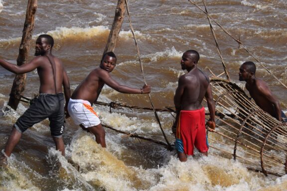Kisangani En Omgeving: Yangambi, Boyoma Watervallen En Lokele-Stam